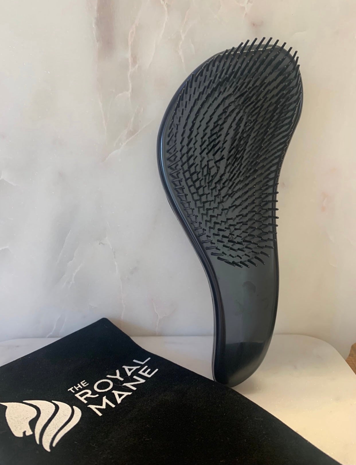 The Wonder Grooming Brush